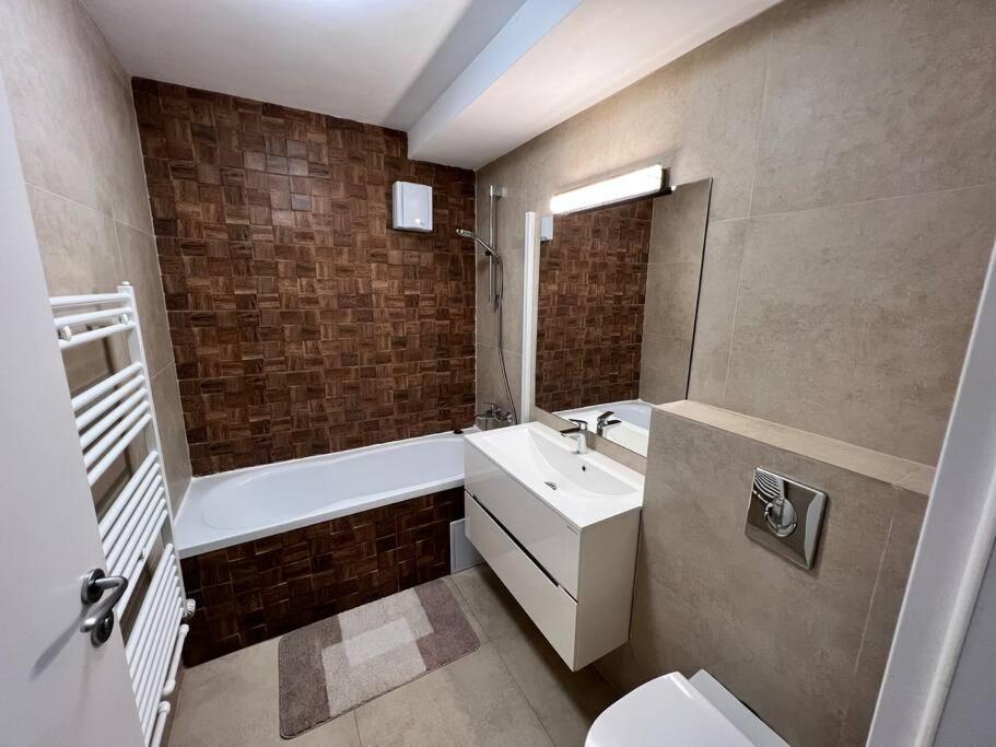 Central Apartment With Panoramic View Brașov Exterior foto